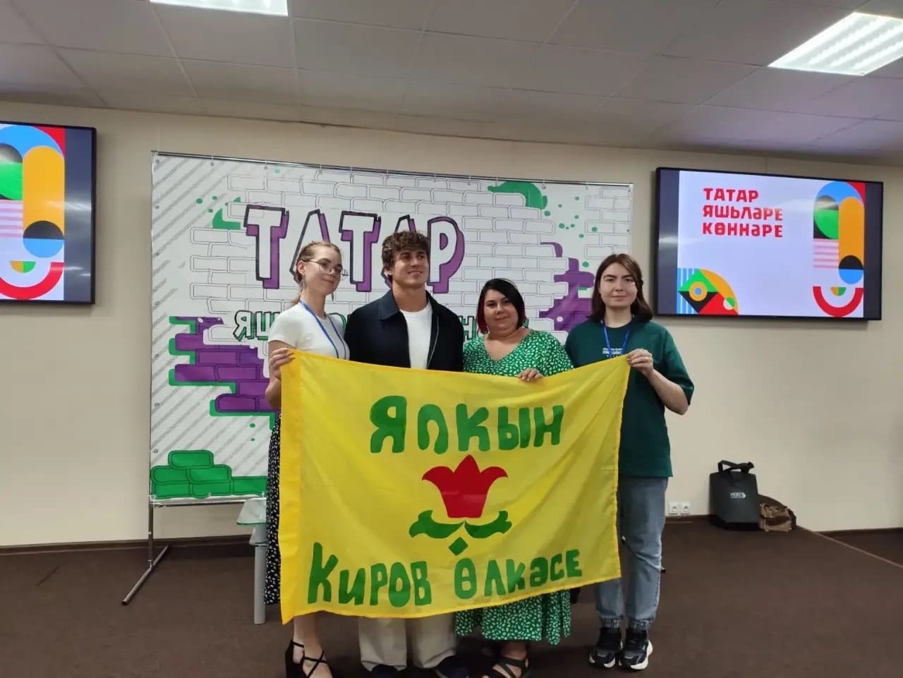Встреча с татарскими артистами прошла в молодежном центре «Идель»