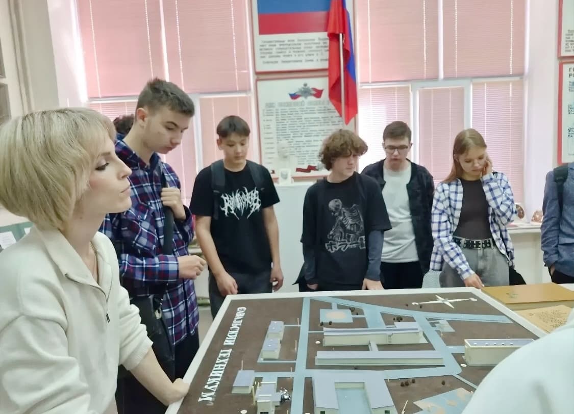 Студентов Савальского политехникума познакомили с историей учебного заведения
