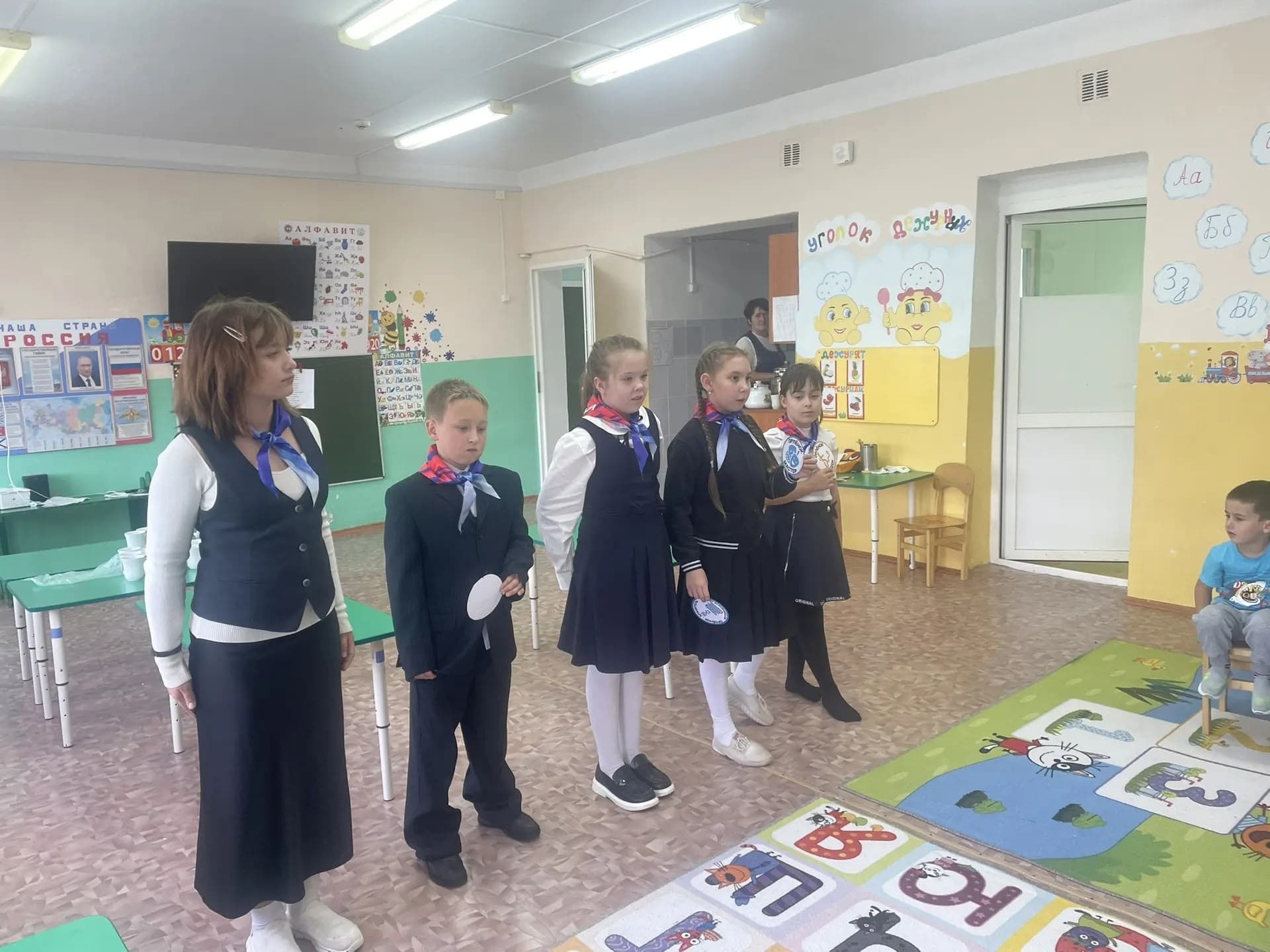 Орлята пришли в детсад «Солнышко»