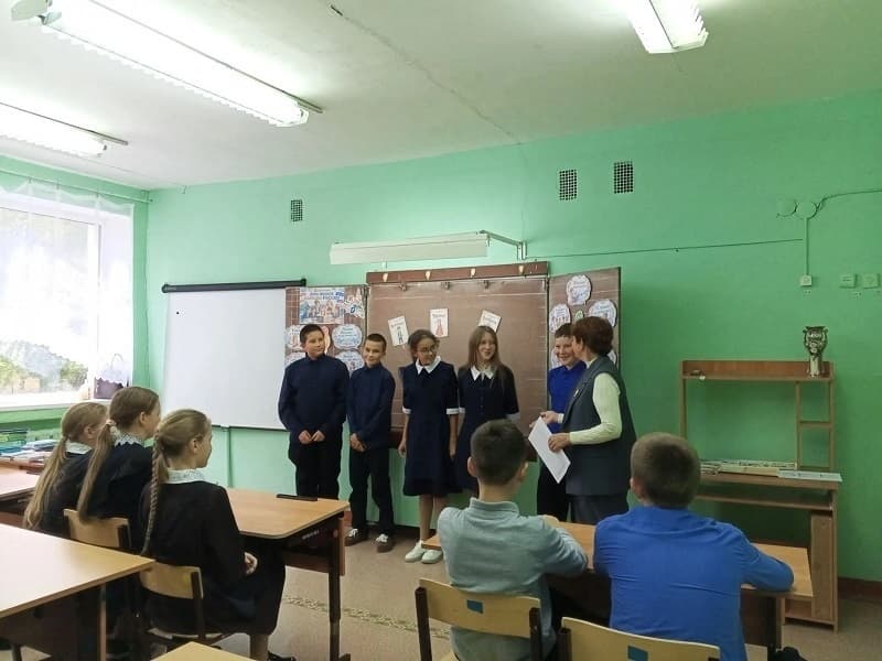 В школе села Аджим отметили День языков народов России